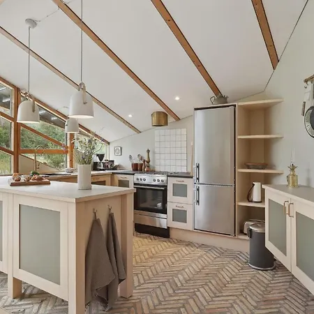 Amazing In With Kitchen *