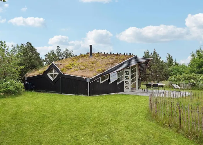 Holiday home Two-bedroom In Strandby